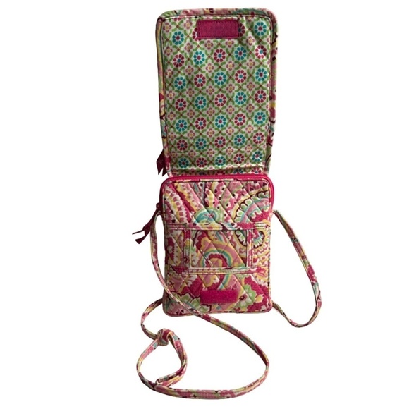 Vera Bradley Perfect Crossbody Small Size Fits iPhone 15+ - Picture 5 of 11